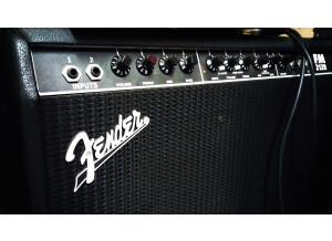 Fender FM 212R (6804)