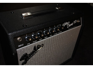 Fender Vibro Champ XD (64956)