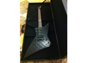 LTD EX-400 - Black Diamond Plate (86781)