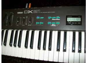Yamaha DX21 (68604)