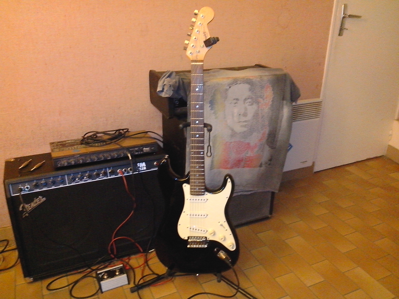 Squier Stop Dreaming, Start Playing Set: Strat SE Special with Squier SP-10