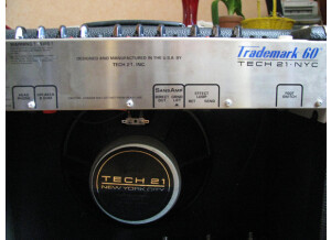 Tech 21 Trademark 60 1x12 (93437)