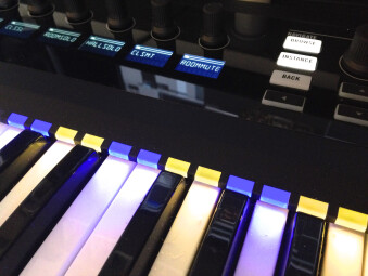 Native Instruments Komplete Kontrol S Native Instruments Komplete Kontrol S