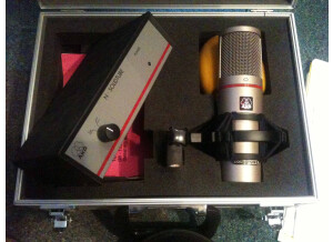 AKG SolidTube (1776)