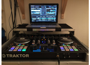 Native Instruments Traktor Kontrol S4 mk2 (71479)