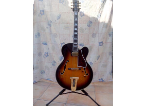 Gibson Guitare Jazz Demi Caisse