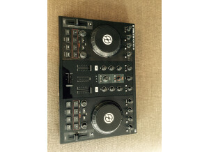 Native Instruments Traktor Kontrol S2 (47432)