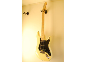 Fender Special Edition Stratocaster Lite Ash - Vintage White