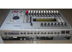 Yamaha AW16G (70593)