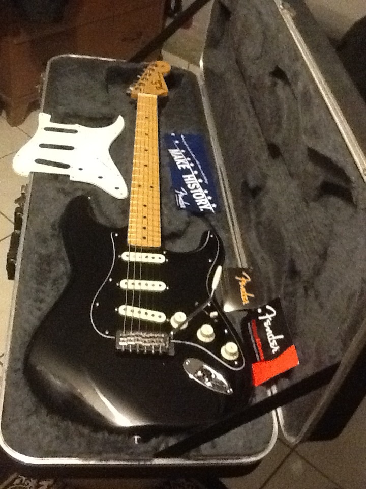 Fender Stratocaster (1977)
