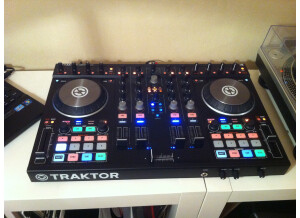 Native Instruments Traktor Kontrol S4 mk2 (7658)