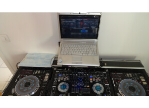 Denon DJ DN-MC6000 (81175)
