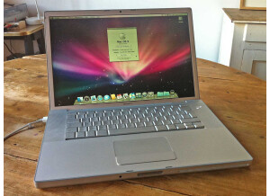Apple MacBook Pro 2,2 Ghz (61414)