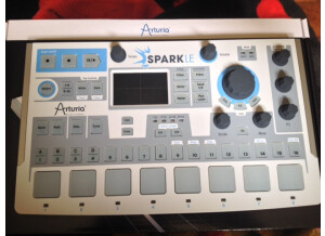 Arturia SparkLE Creative Drum Machine (95209)