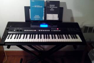 Yamaha PSR-E433
