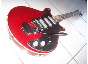 Brian May Guitars red one (73991)