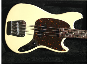 Fender Mustang/Musicmaster/Bronco Bass Multi-Fit Case - Black w/ Black