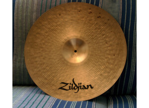 Zildjian K Dark Medium Ride 22" (70040)