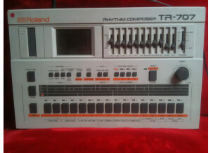 Roland TR-707 (61912)