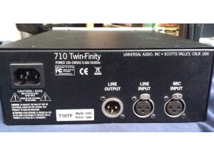 Universal Audio 710 Twin-Finity (134)