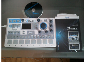 Arturia SparkLE Creative Drum Machine (47422)