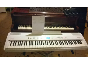 Roland FP-7F-WH