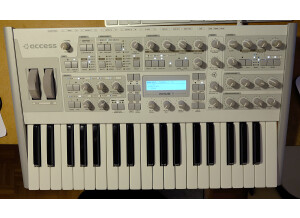 Access Music Virus TI2 Polar (12721)