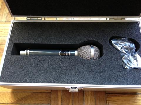 Beyerdynamic M 88 TG - 90 Years Edition