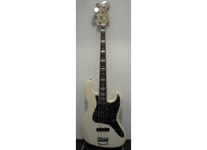 Fender '66 Jazz Bass Japan Limited Edition - Aged Olympic White
