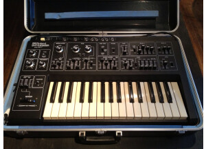 Roland SH-1 (7197)