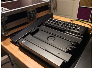 Mackie DL1608 (4279)