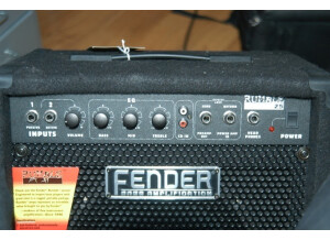 Fender RumbleTM Series - 25 Combo