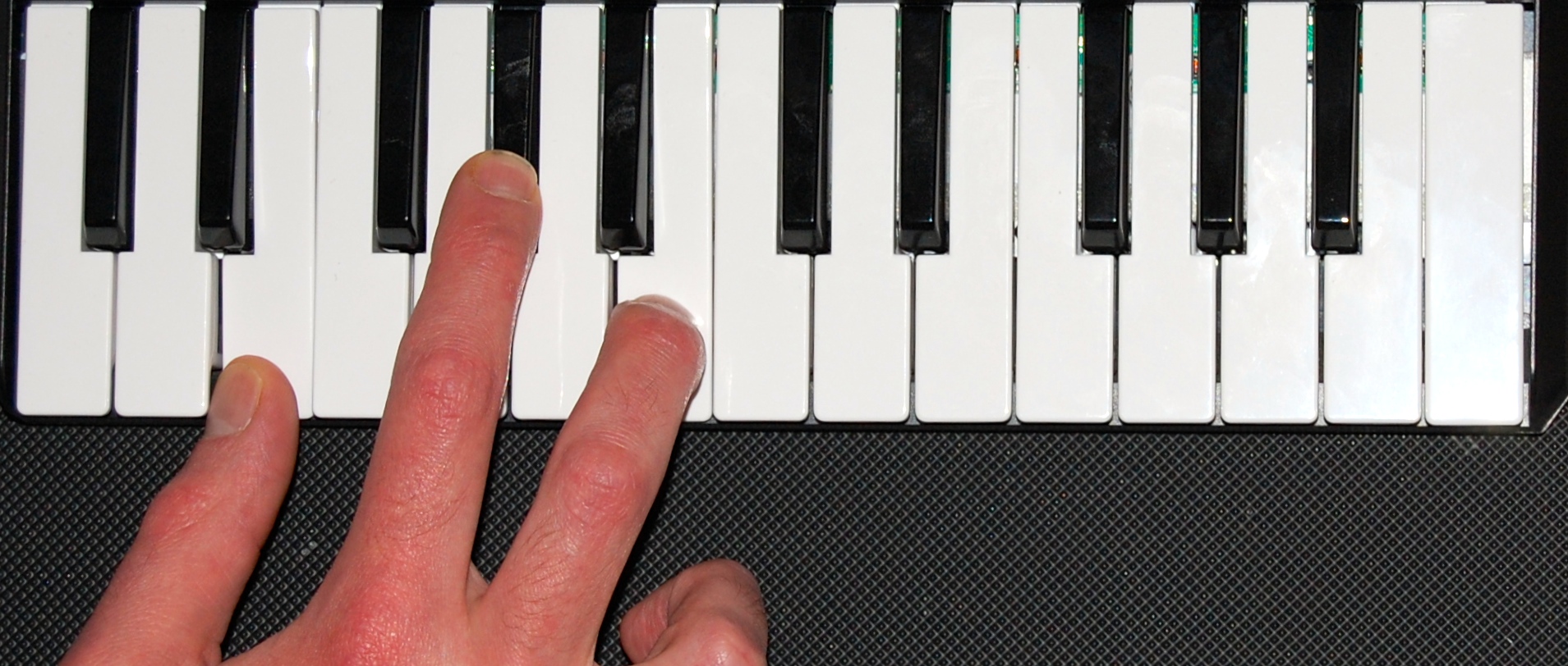 Les accords de base au clavier