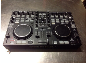 Denon DJ DN-MC3000 (5813)