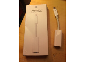 Apple Thunderbolt to FireWire Adapter (42420)