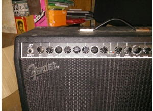 Fender FM 212R (4012)