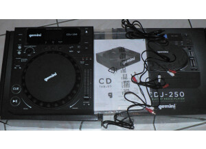 Gemini DJ CDJ-250