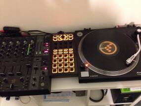 Behringer CMD DC-1